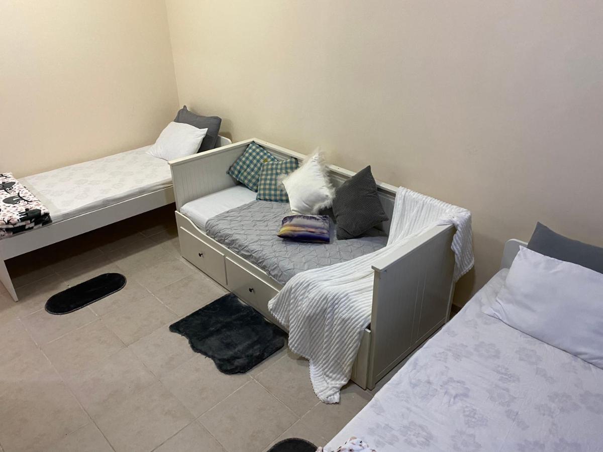 Nash Guest House Females Only Дубай Екстериор снимка