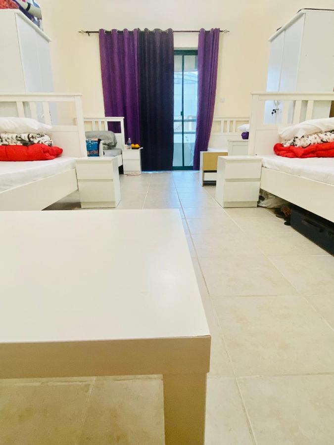 Nash Guest House Females Only Дубай Екстериор снимка